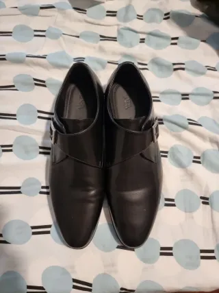 Zapatos de vestir ZARA negros
