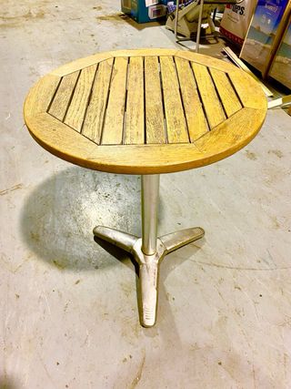 Mesa de bar redonda madera y metal