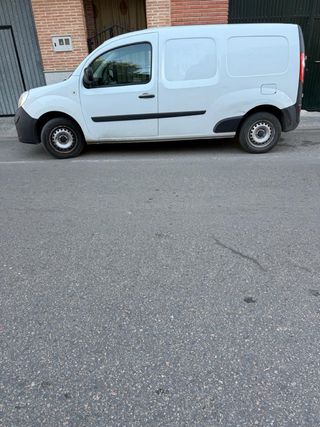 Renault Kanggo maxi 2011