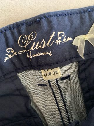 Pantalón denim corte chino Stradivarius azul