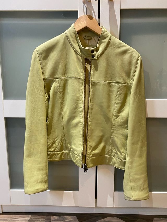 Chaqueta de cuero verde oliva