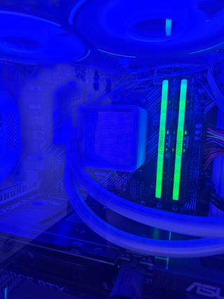 Ryzen 7 5700x3d + Placa Asus B550 + 32GB RAM
