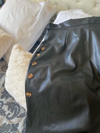 Falda polipiel negra talla única
