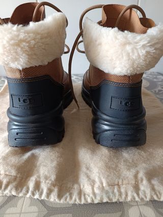 Botas de invierno UGG marrones y negras