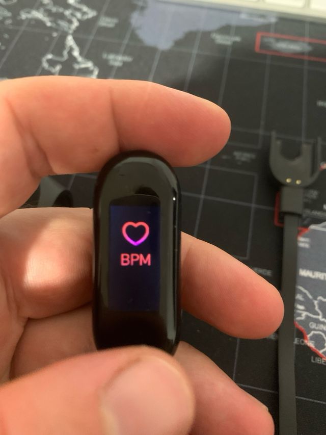 Pulsera de actividad negra