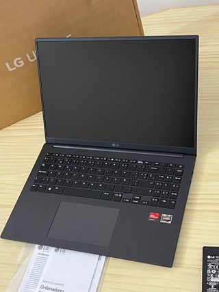 Portátil LG Ultra 16UD70R Ryzen 5 1TB FHD nuevo.  