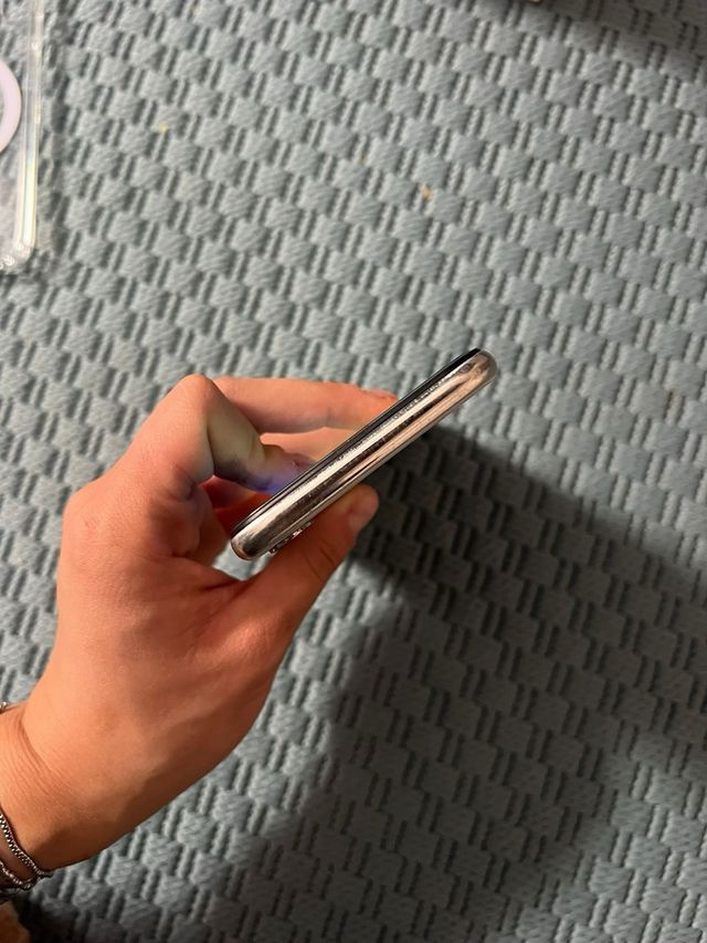 iPhone X 256 GB bianco - Batteria al 100%