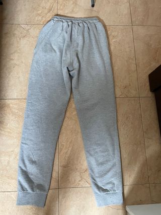 Pantalones Corteiz grises