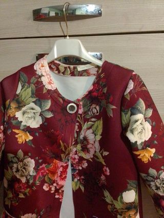 Cappotto donna fantasia floreale bordeaux