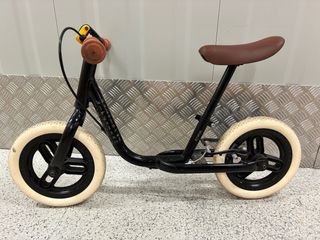 Bici de equilibrio Btwin negra