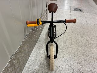 Bici de equilibrio Btwin negra