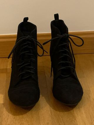 Botín cuña Zara Talla 41 Negro