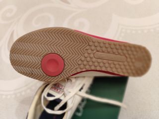 Zapatillas Lacoste Aura Blancas y Rojas
