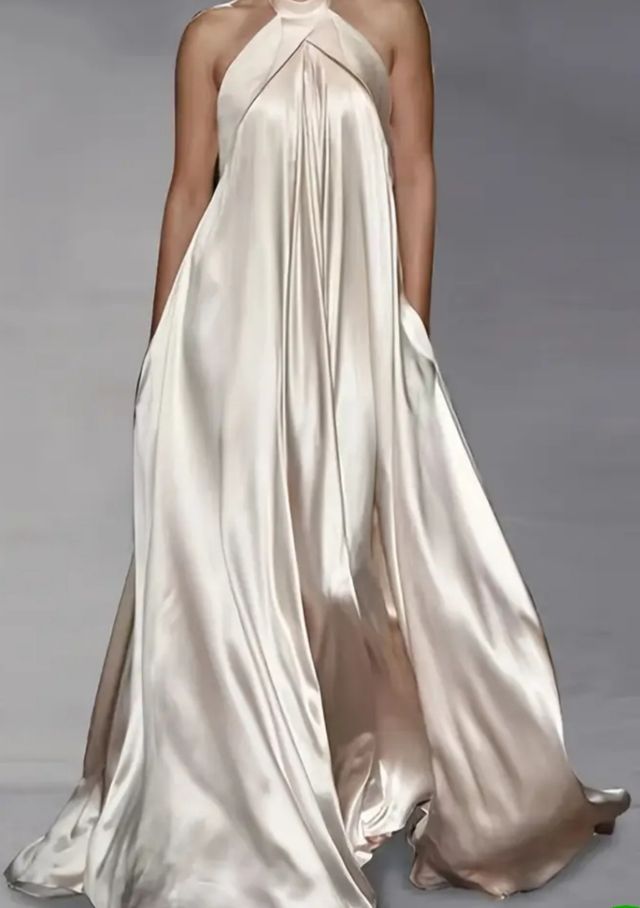 Vestido Beige Halter Espalda Descubierta T. Grande