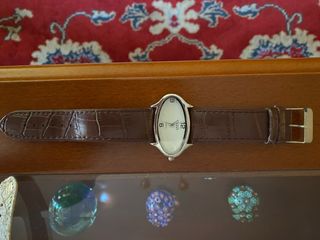 Reloj IZZI ovalado correa marrón