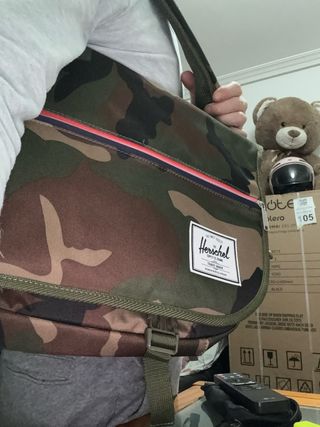 Bolso Herschel camuflaje
