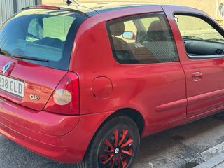 Renault Clio 2003