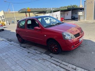Renault Clio 2003