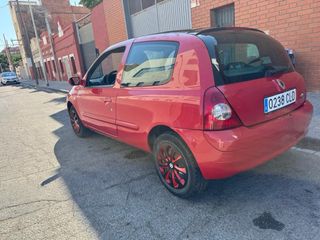 Renault Clio 2003