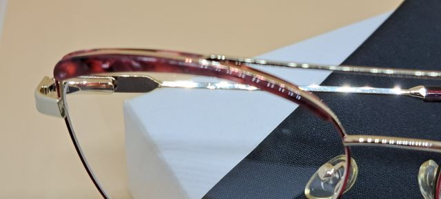 Gafa montura Guy Laroche Doradas y Rojas