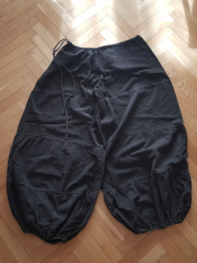 Pantalón pana negro pata elefante