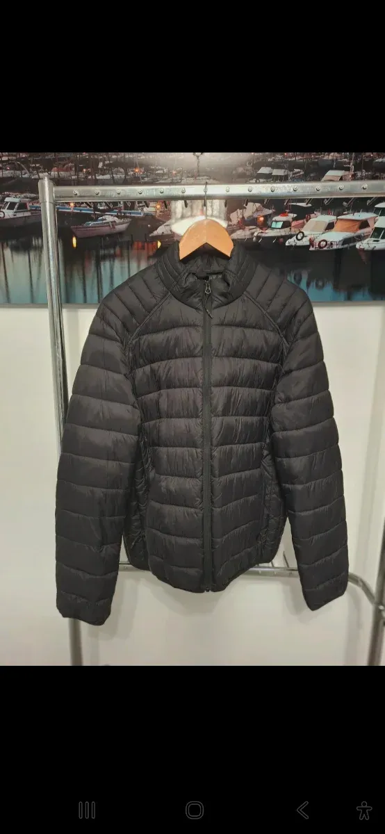 Chaqueta acolchada negra hombre