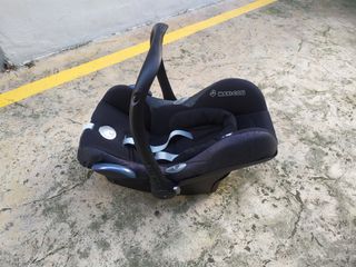 SILLA DE COCHE MAXI-COSI NEGRA + BASE REGULABLE
