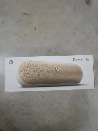 Altavoz Beats Pill Beige y Blanco nuevo sin despr.