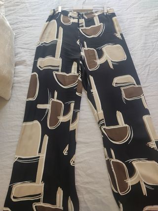 Pantalón ancho Zara estampado