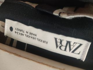 Pantalón ancho Zara estampado