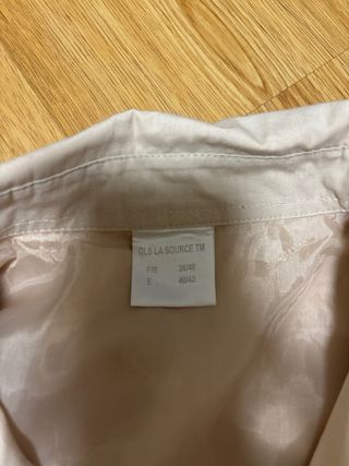 Chaqueta beige con cinturón