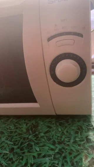 Microondas Sharp R-212
