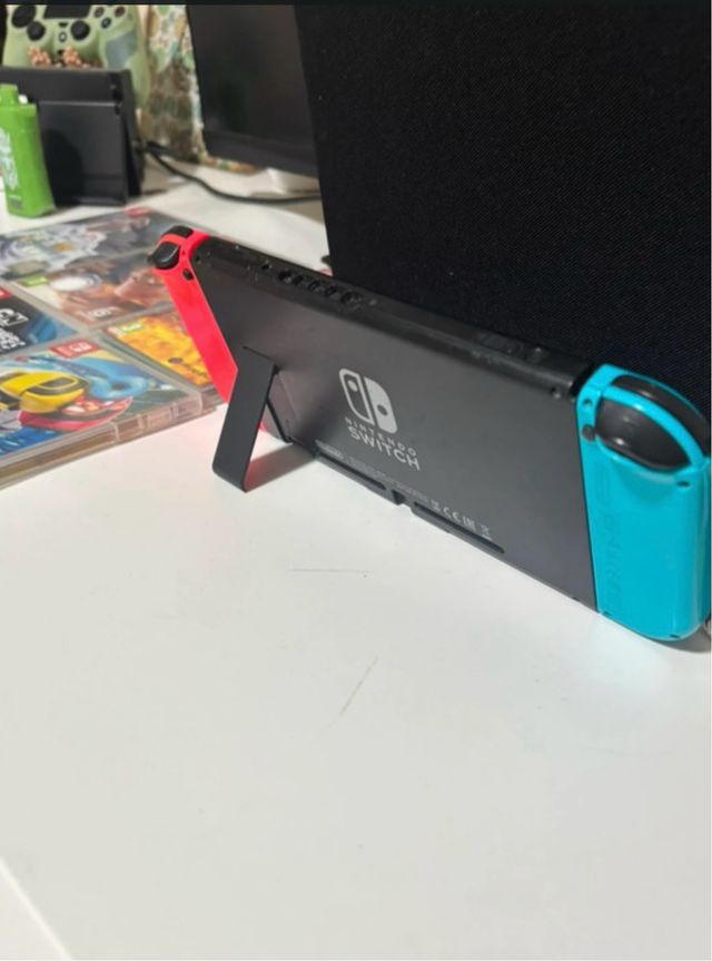 Nintendo Switch + 4 giochi + Pro Controller