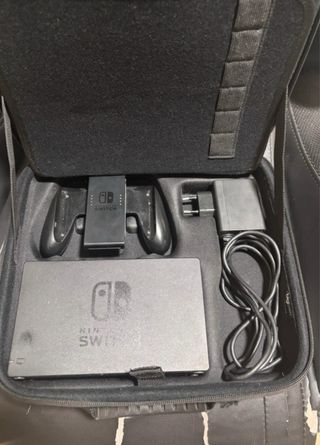 Nintendo Switch + 4 juegos + Mando Pro