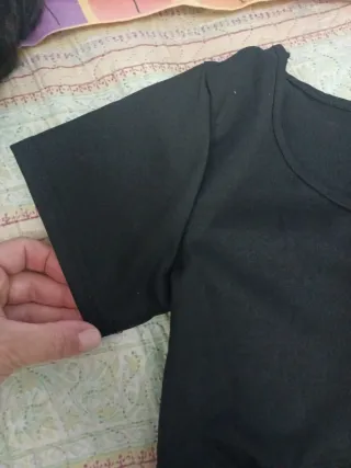 Camiseta negra corta sin estrenar