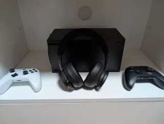 Xbox Series X + 2 mandos + Auriculares