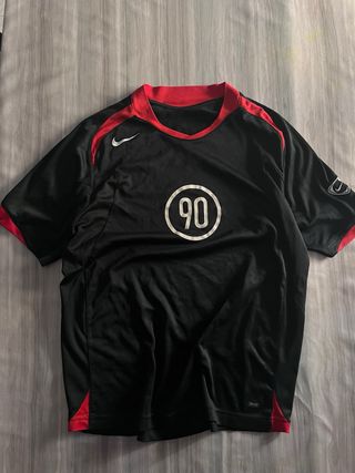 Camiseta Nike Vintage 90 Hombre Negra Roja
