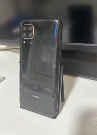 Huawei P40 lite da 128 GB + custodia + scatola