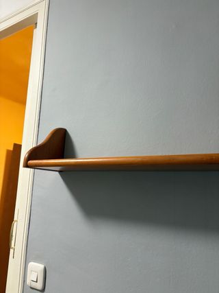 Estantería de madera
