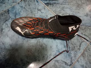 Botas de fútbol Puma NEFIT