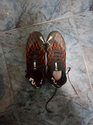 Botas de fútbol Puma NEFIT