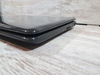 Portátil ASUS X5DIN P8700 4GB 500HDD G102M 512MB
