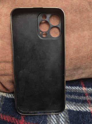 Funda iPhone 13 pro max Negra con Corona y Queen