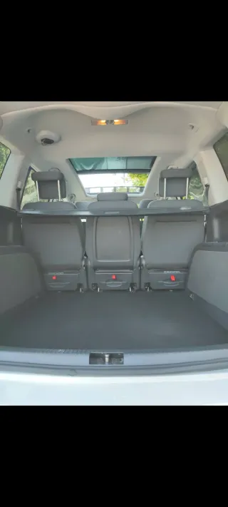 Volkswagen Touran 2012