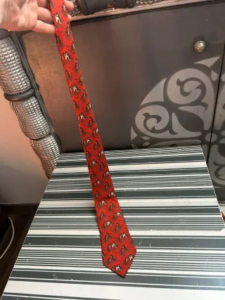 Corbata vintage de seda Hermes con pingüinos