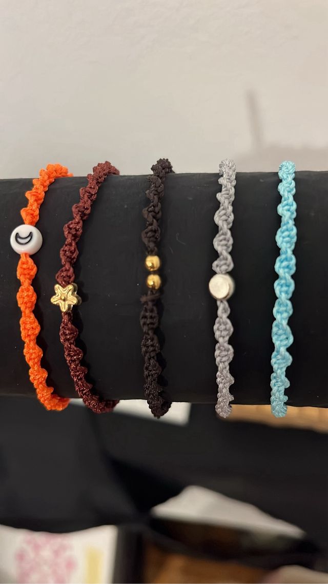 Pulseras hechas a mano