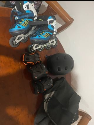 Patines en línea y equipo de protección