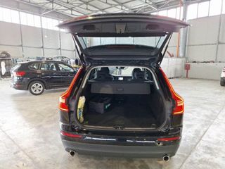 Volvo XC60 2.0 T8 AWD Business Plus Auto