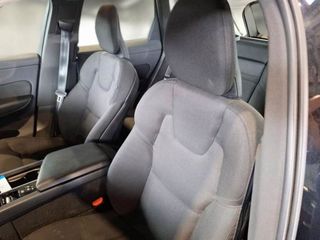 Volvo XC60 2.0 T8 AWD Business Plus Auto