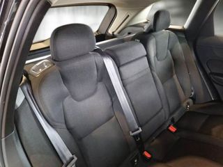 Volvo XC60 2.0 T8 AWD Business Plus Auto